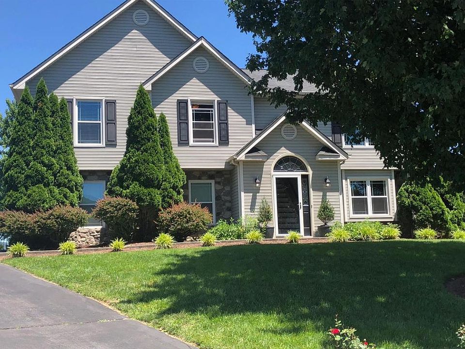 1st image of 4911 Orchard Park Dr