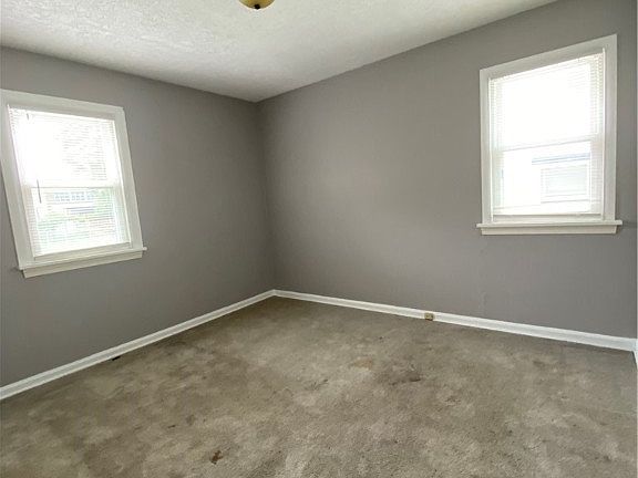 5th image of 12305 Sprecher Ave