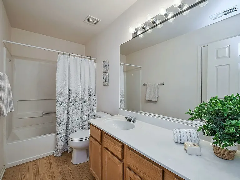 2549 Arcadia Cir — Photo 7