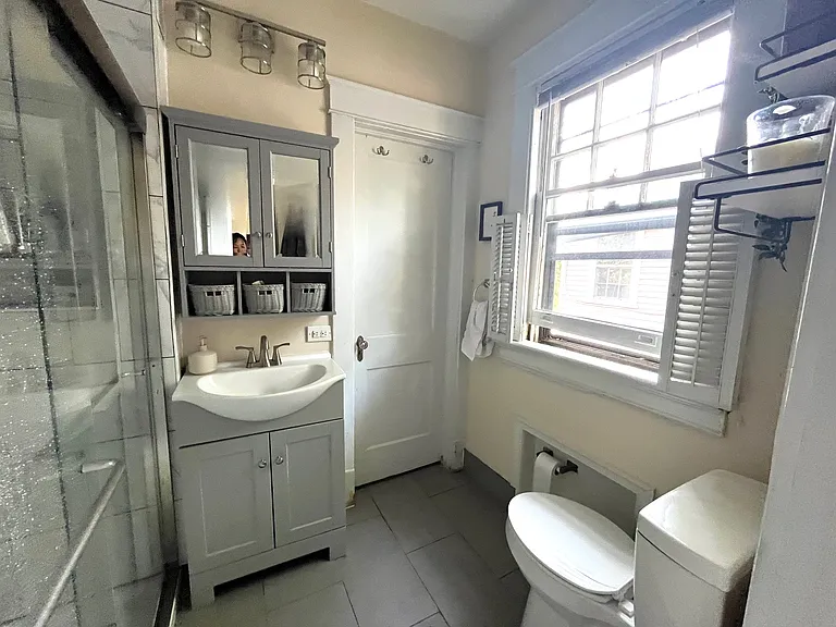 601 Hinsdale St #4 — Photo 14