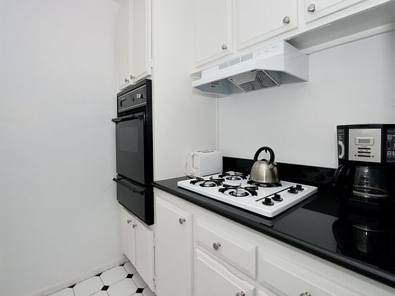 3rd image of 279 E 44th St APT 8N