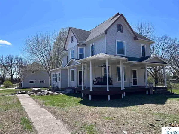 504 2nd St SW, Madelia, MN 56062