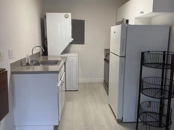 5th image of 6741 137th Pl NE APT 461