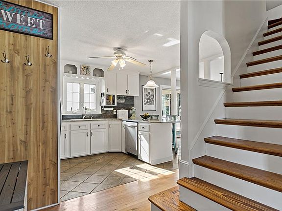 4th image of 21 Blaisdell Ave