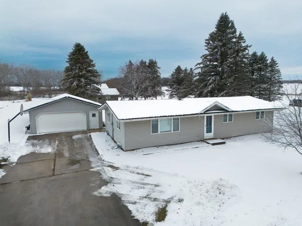134 E Samz Rd, Mishicot, WI 54228