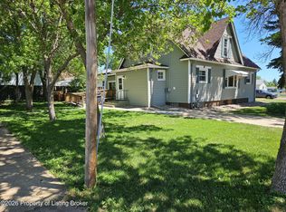 304 B St N, Richardton, ND 58652