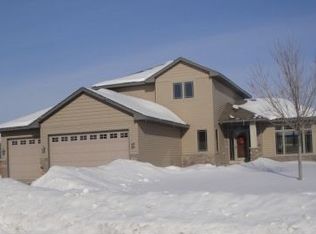 925 Westchester Ave, Shakopee, MN 55379