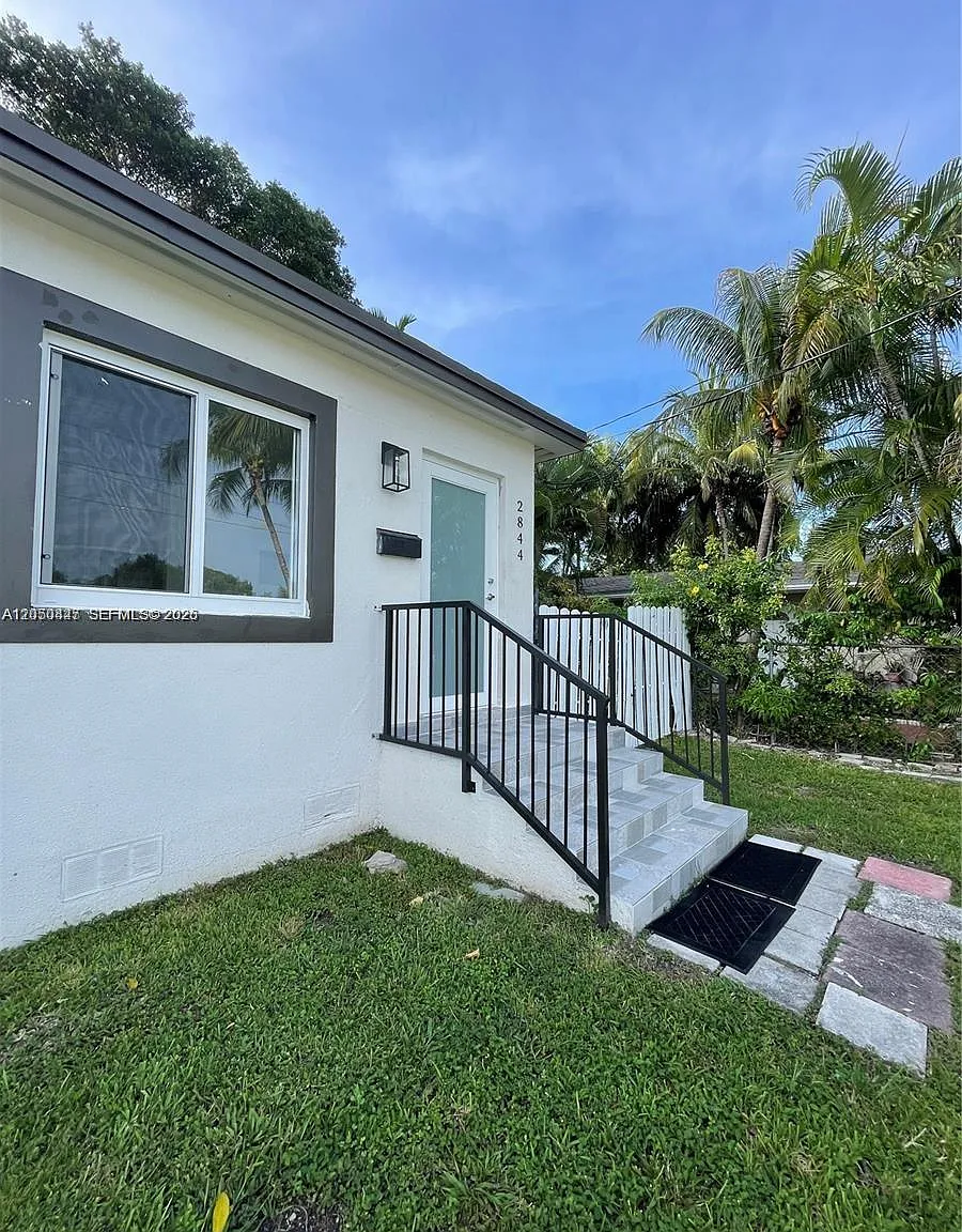 Realty Securities Corppb — Photo 1