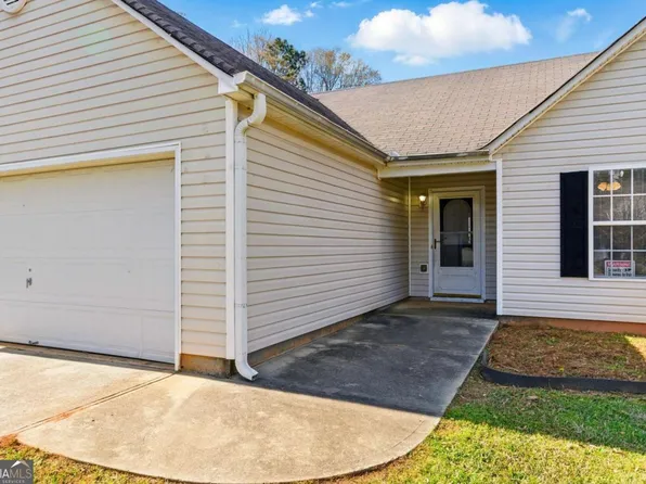 1715 Eden Valley Ct, Loganville, GA 30052