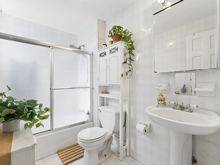 179 32nd St #3 — Photo 7