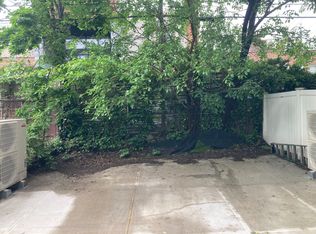 949 Metropolitan Ave APT 1B, Brooklyn, NY 11211