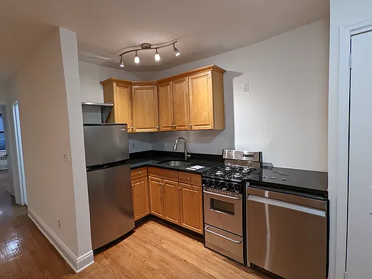 Rented by Lafayette Management LLC | media 6