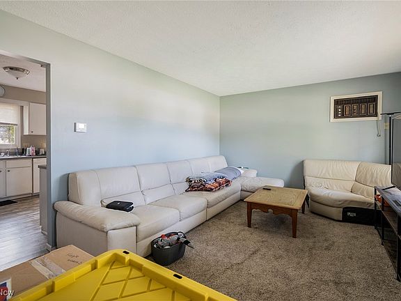 3rd image of 3964 S Schenley Ave