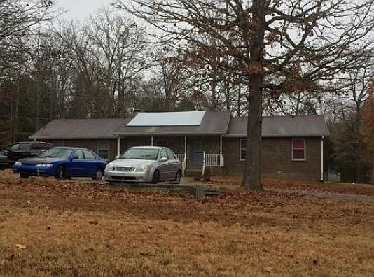 1st image of 216 Woodlands Dr