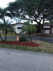 8770 NW 13th St, Pembroke Pines, FL, 33024