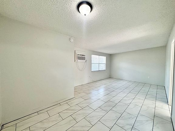 3rd image of 2680 Trinity Cir NW #A
