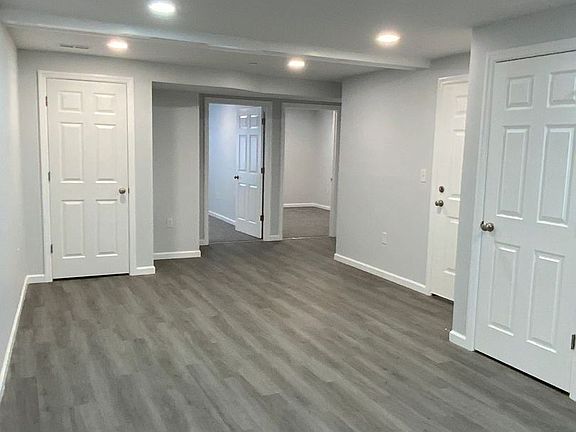 3rd image of 3123 Lincoln Hwy E #6
