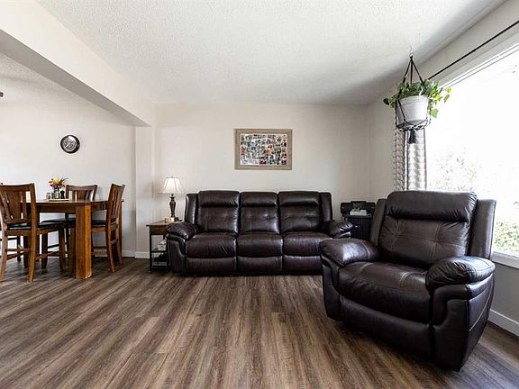 4th image of 3519 E 51a Ave