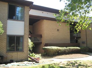 21 Pine Cluster Cir UNIT B, Manalapan, NJ 07726