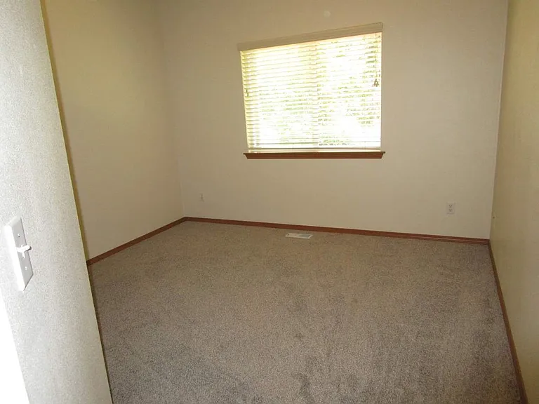 11119 Minterwood Dr NW — Photo 20