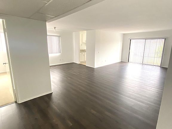 4th image of 1849 S Bentley Ave APT 302
