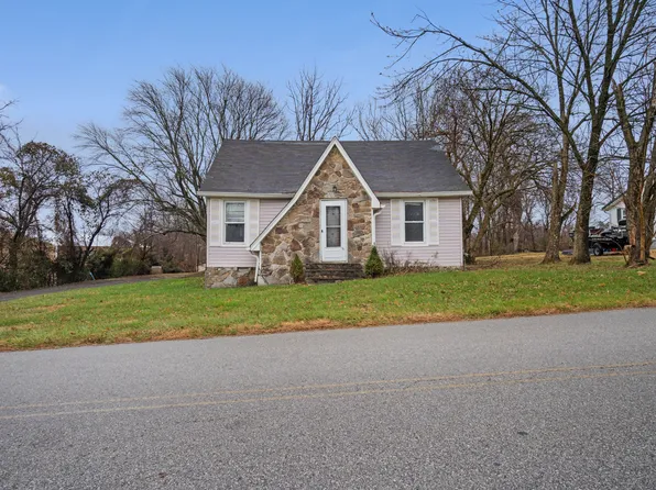 699 Oak St, Lafayette, TN 37083