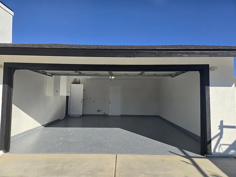 21259 Rosewood St — Photo 3