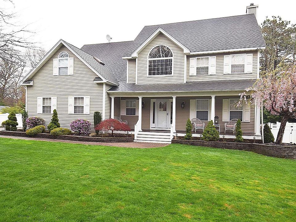 1st image of 7 Cheryl Drive