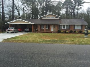 807 Dogwood Dr, Fairmont, NC 28340