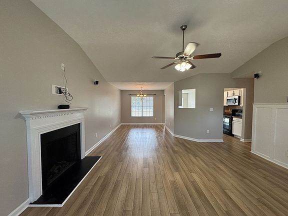 4th image of 4021 Princess Amelia Ln