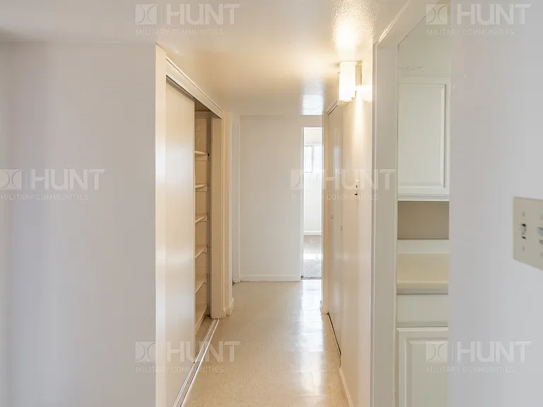 1525A Castle Pl SE — Photo 3