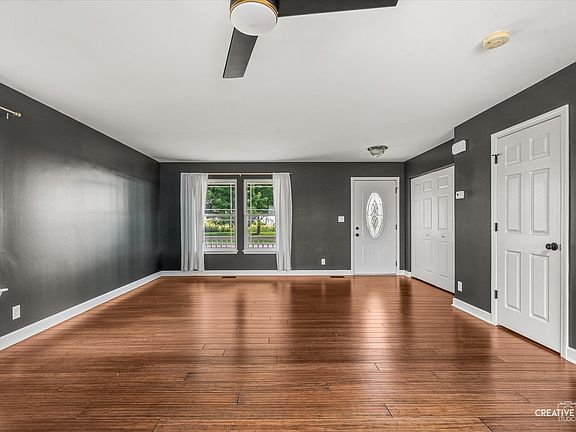 4th image of 802 Wilson St