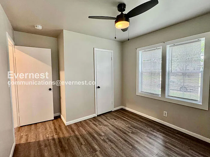 802 N Birch St — Photo 9