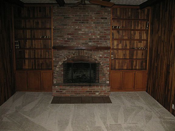 4th image of 1614 Weidner St
