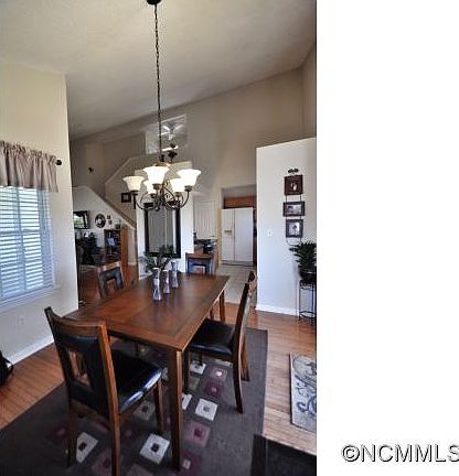 4th image of 64 Wildwood Forest Ln