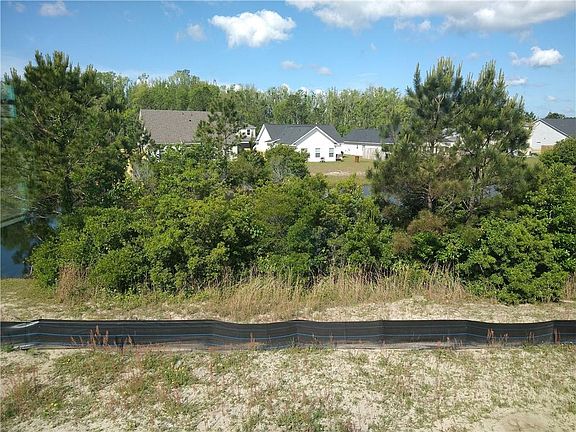 5th image of 1070 Autumns Wood Cir E