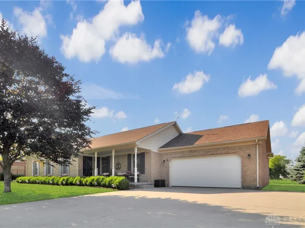 23 Summerfield Dr, Arcanum, OH 45304