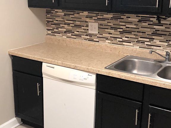 2nd image of 1960 N Green Ln N APT 2A