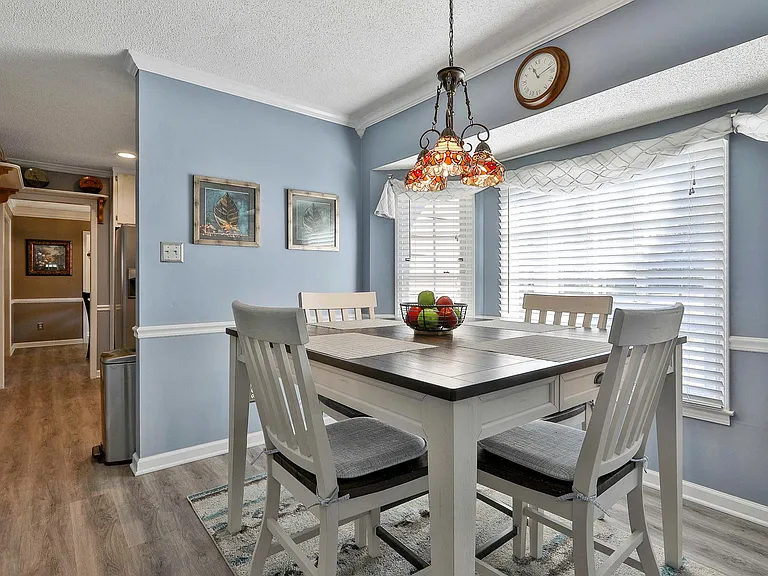 110 Hampton Woods Dr — Photo 34