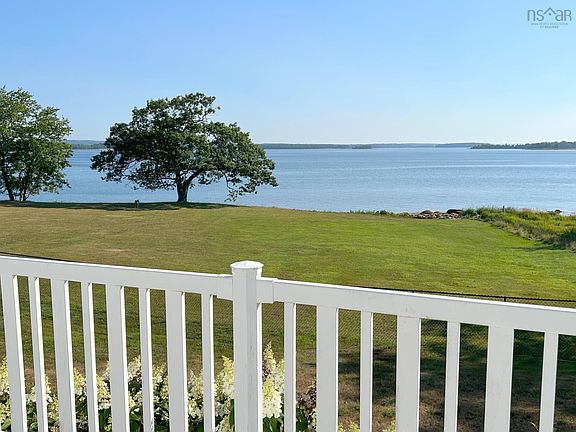 2nd image of 35 Sea Oaks Ln