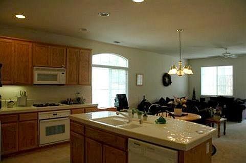 3rd image of 282 Diego Ln