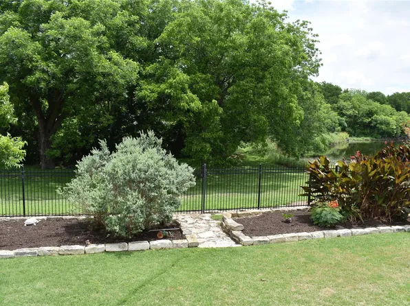 1824 Red Rock Dr, Round Rock, TX 78664