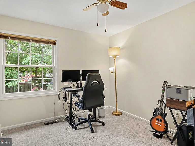 726 Gentle Breeze Ct — Photo 18