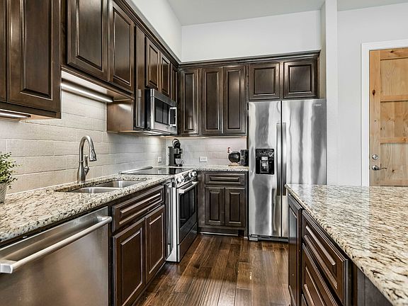 2nd image of 102 Bella Toscana Ave #1207