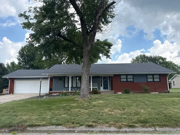1101 Reddish Dr, Jerseyville, IL 62052