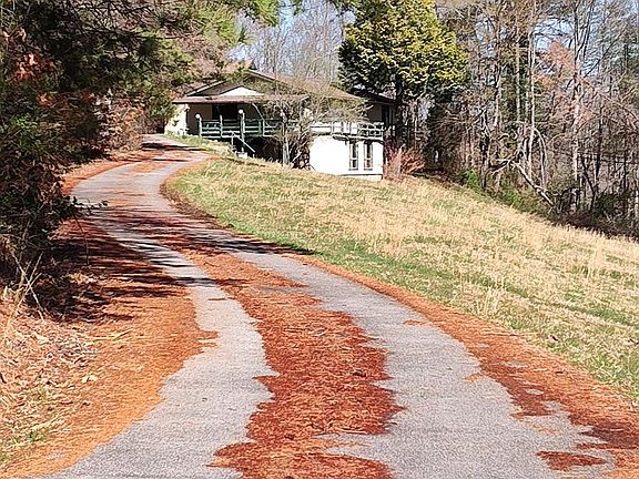5th image of 45 Varner Rd