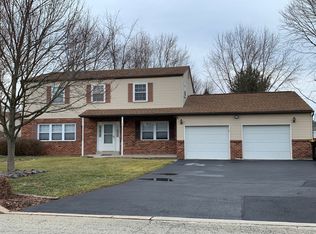 1215 Cherry Ln, Blue Bell, PA 19422