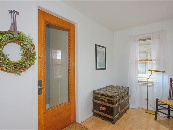 3rd image of 1017 S Highland Ave