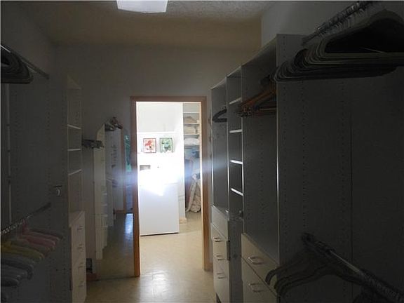 3rd image of 3884 Buffalo St