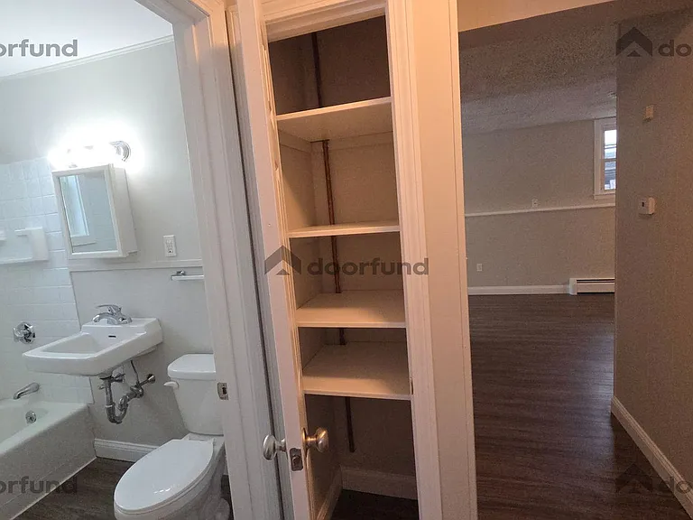 16 Harvard Rd #2B — Photo 8